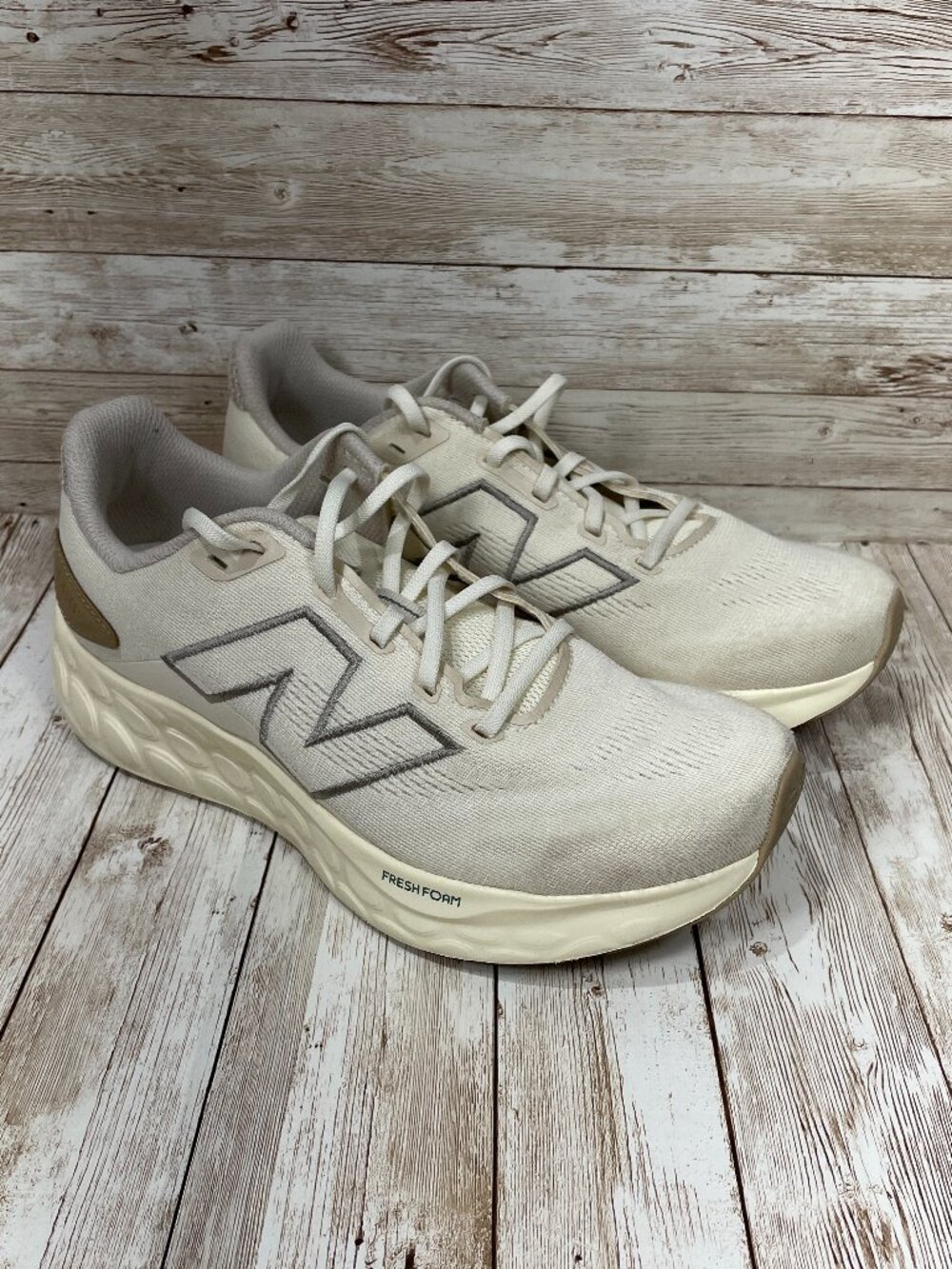 NEW BALANCE Fresh Foam 680 V8 Women's 9 B Beige Running Sneakers Shoes W680RC8